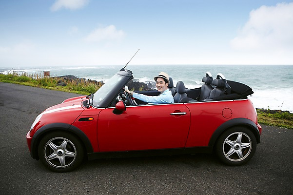 포토 JPG 주간 구름 모자 남자 여유 육상교통 교통수단 바다 여행 이동 자동차 하늘 휴가 휴식 한국 한명 미소 웃음 사람 앉기 동양인 상반신 20대 성인 해변 야외 관광지 제주도 운전 한국인 오픈카 남자만 남자한명만 성인남자만 청년만 청년남자만 청년남자한명만 성인한명만 성인남자한명만 성인만 국내포토 자연요소 1 잡화 감정 아시아 교통 컨셉 모션 승용차 표정 인종 청년 파일형식