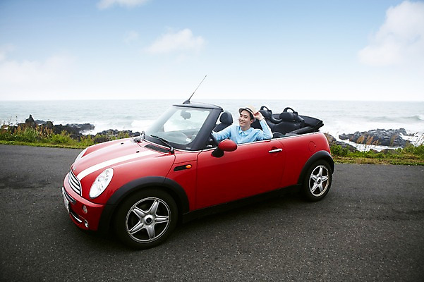 포토 JPG 주간 구름 모자 남자 여유 육상교통 교통수단 바다 여행 이동 자동차 하늘 휴가 휴식 한국 한명 미소 웃음 사람 앉기 동양인 상반신 20대 성인 해변 야외 관광지 제주도 한국인 오픈카 남자만 남자한명만 성인남자만 청년만 청년남자만 청년남자한명만 성인한명만 성인남자한명만 성인만 국내포토 자연요소 1 잡화 감정 아시아 교통 컨셉 모션 승용차 표정 인종 청년 파일형식