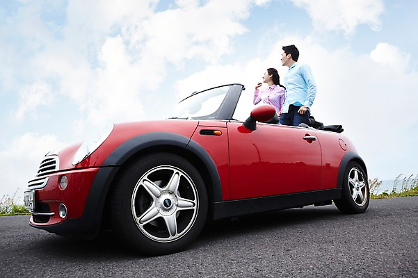 포토 JPG 주간 구름 커플 응시 여자 남자 여유 한쌍 육상교통 교통수단 바다 여행 이동 데이트 자동차 하늘 휴가 휴식 한국 서기 미소 웃음 사람 동양인 상반신 20대 성인 해변 야외 두명 관광지 제주도 한국인 오픈카 청년만 성인만 국내포토 자연요소 시선 감정 아시아 교통 컨셉 관계 모션 승용차 표정 인종 청년 파일형식