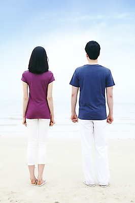 포토 JPG 주간 전신 구름 커플 여자 남자 행복 한쌍 바다 여행 데이트 하늘 휴가 휴식 한국 사랑 서기 사람 동양인 20대 성인 해변 야외 두명 뒷모습 관광지 제주도 한국인 청년만 성인만 국내포토 자연요소 감정 아시아 뷰포인트 컨셉 관계 모션 인종 청년 파일형식