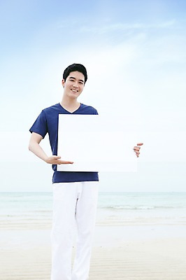 포토 JPG 주간 구름 배너 남자 행복 바다 여행 하늘 휴가 휴식 안내 사각프레임 한국 광고판 사랑 한명 서기 미소 웃음 들기 사람 동양인 손짓 20대 성인 해변 야외 관광지 제주도 한국인 가리킴 알림 남자만 남자한명만 성인남자만 청년만 청년남자만 청년남자한명만 성인한명만 성인남자한명만 성인만 국내포토 자연요소 1 감정 아시아 컨셉 모션 프레임 알림판 표정 인종 청년 사각형 판 파일형식