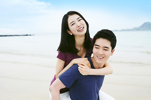 포토 JPG 주간 구름 커플 여자 남자 행복 한쌍 바다 여행 데이트 하늘 휴가 휴식 한국 사랑 미소 웃음 사람 동양인 상반신 20대 성인 해변 야외 두명 관광지 제주도 한국인 업기 청년만 성인만 국내포토 자연요소 감정 아시아 컨셉 관계 모션 표정 인종 청년 파일형식