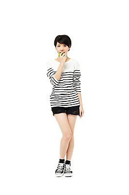 포토 JPG 스튜디오촬영 전신 외국인 해외기획촬영 해외 우먼라이프 라이프스타일 여자 2011년태국 열매 음식 포즈 과일 모션 청소년 실내 한명 서기 웃음 들기 누끼 사람 동양인 라이프 앞모습 10대 캐주얼 사과 먹기 즐거움 청사과 여자만 여자한명만 십대만 십대여자만 십대여자한명만 국내포토 식물 1 옷 감정 뷰포인트 표정 인종 내부 생활 파일형식