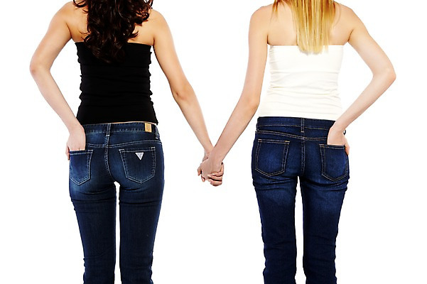 포토 JPG 스튜디오촬영 서양인 외국인 백인 모델 해외기획촬영 옷 여자 패션 2010년태국 포즈 모션 실내 서기 누끼 사람 동양인 20대 성인 두명 뒷모습 캐주얼 친구 민소매 손잡기 청바지 하이힐 주머니 스키니진 의료성형뷰티 여자만 성인여자만 청년만 청년여자만 성인만 국내포토 구두 뷰포인트 상의 바지 관계 인종 청년 내부 여성화 파일형식