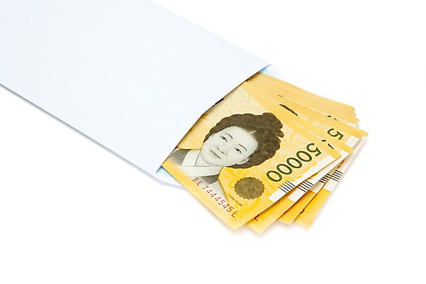 포토 JPG 스튜디오촬영 지폐 돈 봉투 실내 누끼 사람없음 금융 경제 원화 오만원 국내포토 내부 재산 파일형식