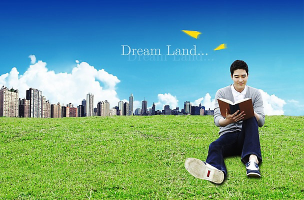 PSD 구름 편집이미지 교육 남자 하늘 한명 사람 앉기 빌딩 잔디 책 독서 도시 종이비행기 책활용 남자만 남자한명만 이미지편집 자연요소 식물 1 모션 건물 종이접기 활용 파일형식