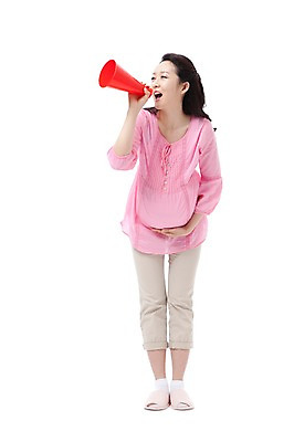 포토 JPG 스튜디오촬영 전신 라이프스타일 여자 행복 포즈 응원 안내 실내 실내화 한명 서기 미소 웃음 들기 누끼 사람 동양인 성인 라이프 캐주얼 30대 확성기 임산부 임신 기쁨 한국인 응원용품 출산 메시지 알림 즐거움 여자만 여자한명만 성인여자만 성인한명만 성인여자한명만 장년만 장년여자만 장년여자한명만 성인만 소식_알림 국내포토 1 옷 감정 신발 컨셉 모션 표정 인종 내부 생활 장년 오브젝트 파일형식