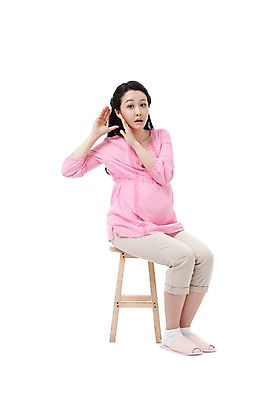 포토 JPG 스튜디오촬영 전신 라이프스타일 여자 행복 포즈 의자 실내 실내화 한명 미소 웃음 누끼 사람 앉기 동양인 성인 라이프 캐주얼 30대 임산부 임신 기쁨 듣기 한국인 출산 보호 즐거움 귓가 여자만 여자한명만 성인여자만 성인한명만 성인여자한명만 장년만 장년여자만 장년여자한명만 성인만 국내포토 1 옷 감정 가구 신발 컨셉 모션 표정 인종 내부 생활 장년 파일형식