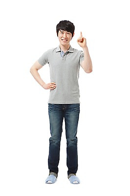 포토 JPG 스튜디오촬영 전신 1 라이프스타일 남자 행복 허리손 포즈 손가락 실내 한명 서기 미소 웃음 누끼 사람 동양인 손짓 성인 라이프 앞모습 캐주얼 30대 기쁨 한국인 검지손가락 청바지 가리킴 즐거움 기회 한가지 남자만 남자한명만 성인남자만 성인한명만 성인남자한명만 장년만 장년남자만 장년남자한명만 성인만 국내포토 손 옷 감정 뷰포인트 바지 모션 표정 인종 내부 생활 장년 파일형식
