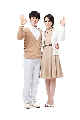 포토 JPG 스튜디오촬영 전신 라이프스타일 부부 커플 여자 남자 행복 포즈 신혼부부 모션 남편 실내 사랑 서기 웃음 누끼 사람 동양인 손짓 성인 두명 라이프 앞모습 30대 화목 기쁨 한국인 가리킴 아내 OK 즐거움 장년만 성인만 국내포토 감정 뷰포인트 컨셉 관계 표정 인종 내부 생활 장년 신혼 파일형식