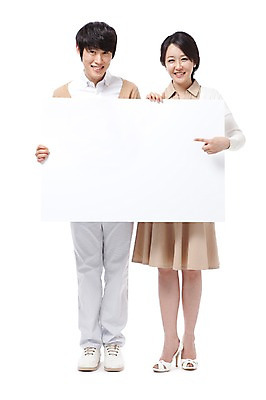 포토 JPG 스튜디오촬영 전신 라이프스타일 배너 부부 커플 여자 남자 행복 포즈 신혼부부 남편 안내 사각프레임 광고판 알림판 실내 사랑 서기 미소 웃음 들기 누끼 사람 동양인 손짓 성인 두명 라이프 앞모습 30대 화목 기쁨 한국인 가리킴 아내 알림 즐거움 공지사항 장년만 성인만 소식_알림 국내포토 감정 뷰포인트 컨셉 관계 모션 프레임 표정 인종 내부 생활 장년 사각형 신혼 판 파일형식