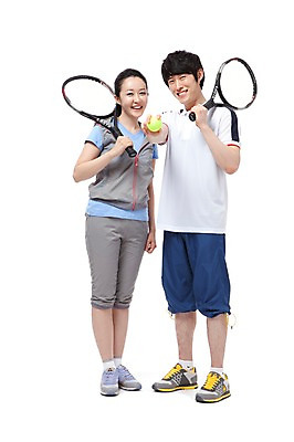 포토 JPG 스튜디오촬영 전신 라이프스타일 커플 여자 남자 스포츠용품 스포츠 포즈 공 모션 실내 서기 미소 웃음 들기 누끼 사람 동양인 성인 두명 라이프 앞모습 30대 운동복 운동 구기 기쁨 한국인 테니스 라켓 테니스라켓 배드민턴라켓 목표 테니스공 즐거움 열정 과정 장년만 성인만 국내포토 옷 감정 뷰포인트 컨셉 관계 표정 건강 인종 내부 생활 장년 테니스용품 오브젝트 파일형식