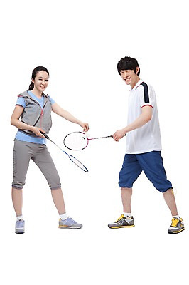 포토 JPG 스튜디오촬영 전신 라이프스타일 커플 여자 남자 스포츠용품 스포츠 포즈 공 모션 실내 서기 미소 웃음 들기 누끼 사람 동양인 성인 두명 라이프 30대 운동복 운동 구기 기쁨 한국인 라켓 배드민턴라켓 목표 셔틀콕 즐거움 열정 배드민턴 과정 장년만 성인만 국내포토 옷 감정 컨셉 관계 표정 건강 인종 내부 생활 장년 오브젝트 파일형식