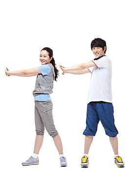 포토 JPG 스튜디오촬영 전신 라이프스타일 커플 여자 남자 행복 포즈 모션 실내 서기 미소 웃음 누끼 사람 동양인 손짓 성인 두명 라이프 30대 운동복 운동 스트레칭 화목 기쁨 한국인 목표 즐거움 열정 체조 과정 장년만 성인만 국내포토 옷 감정 컨셉 관계 표정 건강 인종 내부 생활 장년 파일형식