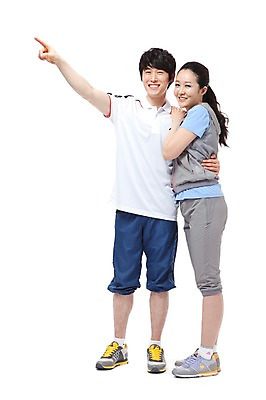 포토 JPG 스튜디오촬영 전신 라이프스타일 커플 여자 남자 행복 포즈 모션 실내 서기 미소 웃음 누끼 사람 동양인 손짓 성인 두명 라이프 30대 운동복 운동 화목 기쁨 한국인 검지손가락 가리킴 목표 즐거움 열정 과정 장년만 성인만 국내포토 옷 감정 컨셉 손가락 관계 표정 건강 인종 내부 생활 장년 파일형식