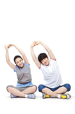 포토 JPG 스튜디오촬영 전신 라이프스타일 커플 여자 남자 행복 포즈 모션 실내 미소 웃음 누끼 사람 앉기 동양인 성인 두명 라이프 앞모습 30대 운동복 운동 손들기 스트레칭 화목 기쁨 한국인 목표 즐거움 기지개 열정 체조 과정 장년만 성인만 국내포토 옷 감정 뷰포인트 컨셉 관계 표정 건강 인종 내부 생활 장년 파일형식