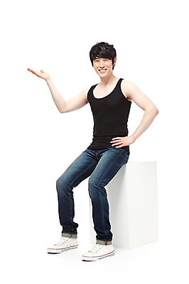 포토 JPG 스튜디오촬영 전신 라이프스타일 남자 맨라이프 허리손 포즈 모션 실내 한명 미소 웃음 누끼 사람 앉기 동양인 손짓 성인 라이프 30대 민소매 기쁨 한국인 청바지 즐거움 남자만 남자한명만 성인남자만 성인한명만 성인남자한명만 장년만 장년남자만 장년남자한명만 성인만 국내포토 1 감정 상의 바지 표정 인종 내부 생활 장년 파일형식