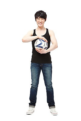포토 JPG 스튜디오촬영 전신 라이프스타일 남자 스포츠용품 스포츠 맨라이프 포즈 축구공 공 축구용품 모션 실내 한명 서기 미소 웃음 들기 누끼 사람 동양인 성인 라이프 앞모습 30대 민소매 운동 구기 축구 기쁨 한국인 청바지 목표 즐거움 열정 과정 남자만 남자한명만 성인남자만 성인한명만 성인남자한명만 장년만 장년남자만 장년남자한명만 성인만 국내포토 1 감정 뷰포인트 컨셉 상의 바지 표정 건강 인종 내부 생활 장년 오브젝트 파일형식