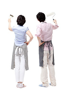 포토 JPG 스튜디오촬영 전신 라이프스타일 부부 커플 여자 남자 허리손 포즈 신혼부부 실내 서기 누끼 사람 동양인 성인 두명 라이프 뒷모습 30대 앞치마 페인트 한국인 색칠 칠 페인트칠 롤러 페인트붓 장년만 성인만 국내포토 뷰포인트 관계 모션 페인팅 인종 내부 생활 장년 붓 신혼 파일형식