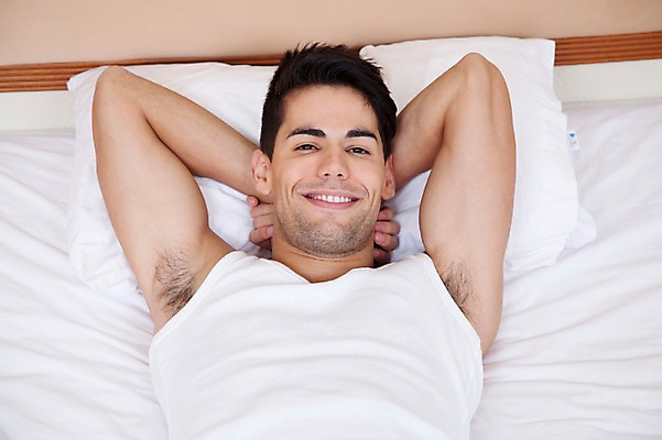 포토 JPG 서양인 외국인 해외기획촬영 해외 라이프스타일 2011년태국 남자 행복 여유 포즈 베개 침구 모션 휴가 휴식 실내 한명 미소 웃음 사람 상반신 20대 성인 라이프 앞모습 눕기 침실 이불 잠 수면 즐거움 팔베개 남자만 남자한명만 성인남자만 청년만 청년남자만 청년남자한명만 성인한명만 성인남자한명만 성인만 국내포토 1 감정 뷰포인트 컨셉 표정 인종 청년 내부 생활 물 파일형식