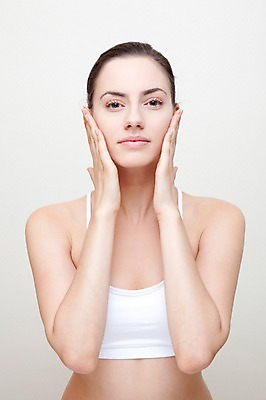 포토 JPG 스튜디오촬영 서양인 외국인 모델 해외기획촬영 해외 우먼라이프 라이프스타일 여자 2011년태국 행복 포즈 모션 실내 한명 서기 미소 웃음 사람 손짓 상반신 20대 성인 라이프 앞모습 민소매 뷰티 마사지 매끈함 탱크톱 순수 즐거움 올림머리 묶은머리 청순 의료성형뷰티 여자만 여자한명만 성인여자만 청년만 청년여자만 성인한명만 청년여자한명만 성인여자한명만 성인만 국내포토 1 헤어스타일 감정 뷰포인트 컨셉 상의 표정 인종 청년 내부 생활 감각 파일형식