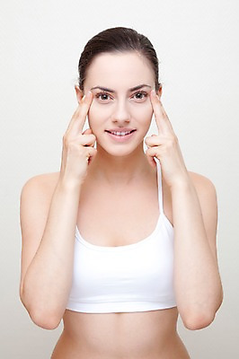 포토 JPG 스튜디오촬영 서양인 외국인 모델 해외기획촬영 해외 우먼라이프 라이프스타일 여자 2011년태국 행복 포즈 모션 실내 한명 서기 미소 웃음 사람 손짓 상반신 20대 성인 라이프 앞모습 민소매 뷰티 마사지 매끈함 탱크톱 순수 즐거움 올림머리 묶은머리 청순 의료성형뷰티 여자만 여자한명만 성인여자만 청년만 청년여자만 성인한명만 청년여자한명만 성인여자한명만 성인만 국내포토 1 헤어스타일 감정 뷰포인트 컨셉 상의 표정 인종 청년 내부 생활 감각 파일형식