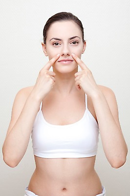 포토 JPG 스튜디오촬영 서양인 외국인 모델 해외기획촬영 해외 우먼라이프 라이프스타일 여자 2011년태국 행복 포즈 모션 실내 한명 서기 미소 웃음 사람 손짓 상반신 20대 성인 라이프 앞모습 민소매 뷰티 검지손가락 가리킴 마사지 매끈함 탱크톱 순수 즐거움 올림머리 묶은머리 청순 의료성형뷰티 여자만 여자한명만 성인여자만 청년만 청년여자만 성인한명만 청년여자한명만 성인여자한명만 성인만 국내포토 1 헤어스타일 감정 뷰포인트 컨셉 상의 손가락 표정 인종 청년 내부 생활 감각 파일형식