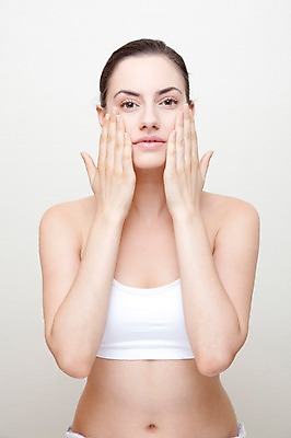 포토 JPG 스튜디오촬영 서양인 외국인 모델 해외기획촬영 해외 우먼라이프 라이프스타일 여자 2011년태국 행복 포즈 모션 실내 한명 서기 미소 웃음 사람 손짓 상반신 20대 성인 라이프 앞모습 민소매 뷰티 마사지 매끈함 탱크톱 순수 즐거움 올림머리 손등 묶은머리 청순 의료성형뷰티 여자만 여자한명만 성인여자만 청년만 청년여자만 성인한명만 청년여자한명만 성인여자한명만 성인만 국내포토 1 헤어스타일 손 감정 뷰포인트 컨셉 상의 표정 인종 청년 내부 생활 감각 파일형식