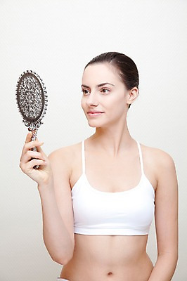 포토 JPG 스튜디오촬영 서양인 외국인 모델 해외기획촬영 해외 우먼라이프 라이프스타일 응시 여자 2011년태국 행복 포즈 모션 실내 한명 서기 미소 웃음 사람 상반신 20대 성인 라이프 앞모습 민소매 뷰티 거울 매끈함 탱크톱 순수 즐거움 올림머리 묶은머리 청순 의료성형뷰티 여자만 여자한명만 성인여자만 청년만 청년여자만 성인한명만 청년여자한명만 성인여자한명만 성인만 국내포토 1 헤어스타일 시선 감정 뷰포인트 컨셉 상의 표정 인종 청년 내부 생활 감각 파일형식