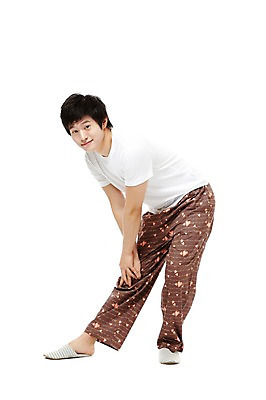 포토 JPG 스튜디오촬영 전신 학생 라이프스타일 남자 남학생 포즈 모션 청소년 고등학생 아침 실내 실내화 숙이기 한명 서기 누끼 사람 동양인 라이프 앞모습 10대 운동 스트레칭 잠옷 한국인 기상 체조 아침운동 아침체조 남자만 남자한명만 십대만 십대남자만 십대남자한명만 국내포토 주간 1 옷 뷰포인트 신발 건강 인종 내부 생활 파일형식