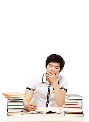 포토 JPG 스튜디오촬영 학생 남자 교복 남학생 포즈 의자 청소년 고등학생 실내 피곤 한명 누끼 사람 앉기 동양인 상반신 앞모습 10대 책 독서 필기구 연필 쌓기 눈감음 한국인 책상 교과서 하품 남자만 남자한명만 십대만 십대남자만 십대남자한명만 국내포토 1 옷 뷰포인트 가구 컨셉 모션 문구용품 학용품 교재 인종 내부 생리현상 파일형식