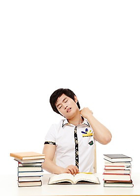 포토 JPG 스튜디오촬영 학생 남자 교복 남학생 포즈 의자 청소년 고등학생 실내 피곤 한명 누끼 사람 앉기 동양인 상반신 앞모습 10대 책 독서 필기구 연필 손들기 쌓기 눈감음 한국인 책상 교과서 하품 남자만 남자한명만 십대만 십대남자만 십대남자한명만 국내포토 1 옷 뷰포인트 가구 컨셉 모션 문구용품 학용품 교재 인종 내부 생리현상 파일형식