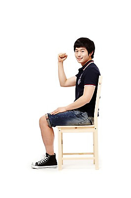 포토 JPG 스튜디오촬영 전신 학생 남자 남학생 포즈 운동화 의자 반바지 모션 청소년 고등학생 실내 한명 미소 웃음 누끼 사람 앉기 동양인 손짓 옆모습 10대 캐주얼 파이팅 주먹 한국인 스니커즈 남자만 남자한명만 십대만 십대남자만 십대남자한명만 국내포토 1 옷 뷰포인트 가구 신발 바지 표정 인종 내부 파일형식