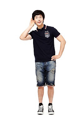 포토 JPG 스튜디오촬영 전신 학생 남자 남학생 허리손 포즈 운동화 반바지 모션 청소년 고등학생 실내 한명 서기 미소 웃음 누끼 사람 동양인 손짓 앞모습 10대 캐주얼 듣기 한국인 스니커즈 남자만 남자한명만 십대만 십대남자만 십대남자한명만 국내포토 1 옷 뷰포인트 신발 바지 표정 인종 내부 파일형식