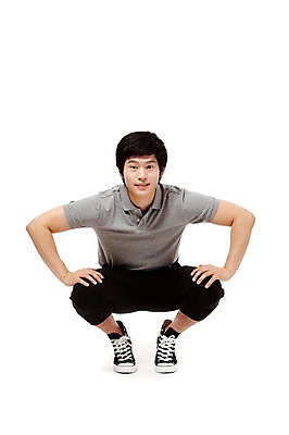 포토 JPG 스튜디오촬영 전신 학생 라이프스타일 남자 남학생 포즈 운동화 모션 청소년 고등학생 실내 건강 한명 미소 웃음 누끼 사람 앉기 동양인 라이프 앞모습 10대 운동복 운동 스트레칭 한국인 스니커즈 생활체육 체육복 체조 남자만 남자한명만 십대만 십대남자만 십대남자한명만 국내포토 1 옷 뷰포인트 신발 표정 인종 내부 생활 체육 파일형식