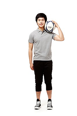 포토 JPG 스튜디오촬영 전신 학생 라이프스타일 남자 남학생 포즈 운동화 축구공 공 모션 청소년 고등학생 실내 건강 한명 서기 미소 웃음 들기 누끼 사람 동양인 라이프 앞모습 10대 운동복 운동 축구 한국인 스니커즈 생활체육 체육복 남자만 남자한명만 십대만 십대남자만 십대남자한명만 국내포토 1 옷 뷰포인트 신발 축구용품 표정 인종 내부 생활 구기 체육 파일형식