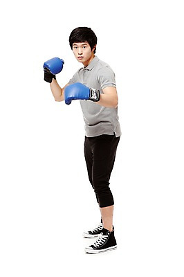 포토 JPG 스튜디오촬영 전신 학생 라이프스타일 남자 남학생 포즈 운동화 청소년 고등학생 실내 건강 한명 서기 누끼 사람 동양인 라이프 앞모습 10대 운동복 운동 권투 한국인 글러브 권투글러브 스니커즈 생활체육 체육복 남자만 남자한명만 십대만 십대남자만 십대남자한명만 국내포토 1 옷 스포츠용품 뷰포인트 장갑 신발 모션 인종 내부 생활 격투기 체육 파일형식