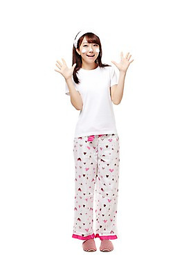 포토 JPG 스튜디오촬영 전신 학생 우먼라이프 라이프스타일 긴머리 여학생 여자 포즈 모션 청소년 고등학생 아침 실내 실내화 한명 서기 미소 웃음 누끼 사람 동양인 손짓 라이프 앞모습 10대 뷰티 거품 잠옷 한국인 기상 머리띠 세수 여자만 여자한명만 십대만 십대여자만 십대여자한명만 국내포토 주간 1 헤어스타일 옷 뷰포인트 신발 장신구 표정 인종 내부 생활 청결 파일형식 자연요소 위생