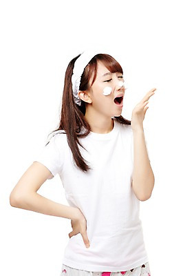 포토 JPG 스튜디오촬영 학생 우먼라이프 라이프스타일 긴머리 여학생 여자 허리손 포즈 모션 청소년 고등학생 아침 실내 한명 누끼 사람 동양인 손짓 상반신 라이프 앞모습 10대 뷰티 눈감음 거품 잠옷 한국인 기상 머리띠 세수 졸음 하품 여자만 여자한명만 십대만 십대여자만 십대여자한명만 국내포토 주간 1 헤어스타일 옷 감정 뷰포인트 장신구 인종 내부 생활 청결 생리현상 파일형식 자연요소 위생 현상