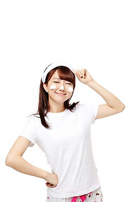 포토 JPG 스튜디오촬영 학생 우먼라이프 라이프스타일 긴머리 여학생 여자 허리손 포즈 모션 청소년 고등학생 아침 실내 한명 미소 웃음 누끼 사람 동양인 상반신 라이프 앞모습 10대 뷰티 손들기 눈감음 거품 잠옷 한국인 기상 머리띠 세수 여자만 여자한명만 십대만 십대여자만 십대여자한명만 국내포토 주간 1 헤어스타일 옷 뷰포인트 장신구 표정 인종 내부 생활 청결 파일형식 자연요소 위생