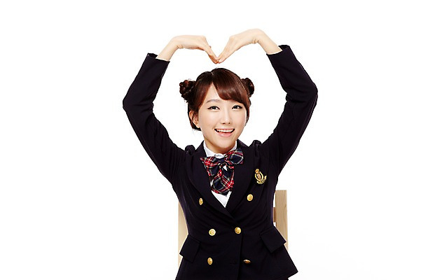 포토 JPG 스튜디오촬영 학생 여학생 여자 교복 포즈 의자 청소년 고등학생 실내 사랑 한명 미소 웃음 누끼 사람 앉기 동양인 손짓 상반신 앞모습 10대 한국인 하트 여자만 여자한명만 십대만 십대여자만 십대여자한명만 국내포토 모양 1 옷 감정 뷰포인트 가구 모션 표정 인종 내부 파일형식