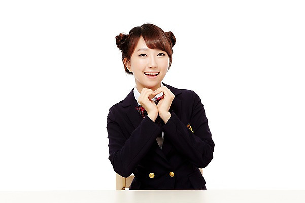 포토 JPG 스튜디오촬영 학생 여학생 여자 교복 포즈 의자 청소년 고등학생 실내 사랑 한명 미소 웃음 누끼 사람 앉기 동양인 손짓 상반신 앞모습 10대 한국인 하트 책상 여자만 여자한명만 십대만 십대여자만 십대여자한명만 국내포토 모양 1 옷 감정 뷰포인트 가구 모션 표정 인종 내부 파일형식