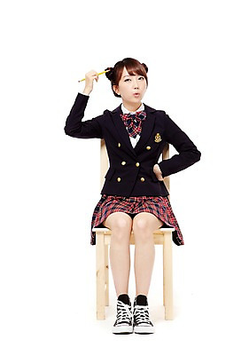 포토 JPG 스튜디오촬영 전신 학생 여학생 여자 교복 허리손 포즈 의자 청소년 고등학생 실내 한명 미소 웃음 들기 누끼 사람 앉기 동양인 앞모습 10대 필기구 연필 손들기 한국인 여자만 여자한명만 십대만 십대여자만 십대여자한명만 국내포토 1 옷 뷰포인트 가구 모션 문구용품 학용품 표정 인종 내부 파일형식