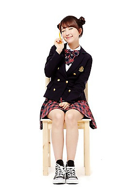 포토 JPG 스튜디오촬영 전신 학생 여학생 여자 교복 포즈 의자 청소년 고등학생 실내 한명 미소 웃음 들기 누끼 사람 앉기 동양인 앞모습 10대 필기구 연필 눈감음 한국인 여자만 여자한명만 십대만 십대여자만 십대여자한명만 국내포토 1 옷 뷰포인트 가구 모션 문구용품 학용품 표정 인종 내부 파일형식