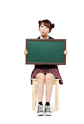 포토 JPG 스튜디오촬영 전신 학생 여학생 여자 교복 포즈 의자 청소년 고등학생 안내 알림판 실내 한명 미소 웃음 들기 누끼 사람 앉기 동양인 앞모습 10대 칠판 한국인 알림 여자만 여자한명만 십대만 십대여자만 십대여자한명만 국내포토 1 옷 뷰포인트 가구 모션 표정 인종 내부 파일형식