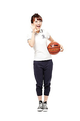 포토 JPG 스튜디오촬영 전신 학생 라이프스타일 여학생 여자 스포츠 포즈 운동화 공 모션 청소년 고등학생 농구 농구공 실내 건강 한명 서기 미소 웃음 들기 누끼 사람 동양인 손짓 라이프 앞모습 10대 운동복 운동 외침 한국인 스니커즈 생활체육 체육복 여자만 여자한명만 십대만 십대여자만 십대여자한명만 국내포토 1 옷 뷰포인트 신발 표정 인종 내부 생활 구기 소리 체육 파일형식