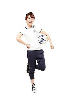 포토 JPG 스튜디오촬영 전신 학생 라이프스타일 여학생 여자 스포츠 허리손 포즈 운동화 축구공 공 모션 청소년 고등학생 실내 건강 한명 서기 미소 웃음 들기 누끼 사람 동양인 라이프 앞모습 10대 운동복 운동 축구 한국인 스니커즈 생활체육 체육복 다리들기 여자만 여자한명만 십대만 십대여자만 십대여자한명만 국내포토 1 옷 뷰포인트 신발 축구용품 표정 인종 내부 생활 구기 체육 파일형식