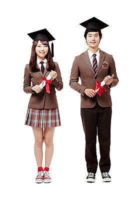 포토 JPG 스튜디오촬영 전신 학생 여학생 여자 남자 교복 리본 종이 남학생 포즈 학사모 졸업 청소년 고등학생 졸업식 실내 서기 미소 웃음 누끼 사람 동양인 두명 앞모습 10대 친구 한국인 졸업장 문서 십대만 국내포토 모자_잡화 옷 교육 뷰포인트 관계 모션 표정 인종 내부 파일형식