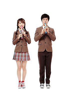 포토 JPG 스튜디오촬영 전신 학생 여학생 여자 남자 교복 악기 음악 남학생 포즈 연주 청소년 양갈래머리 고등학생 수업 실내 관악기 서기 미소 웃음 누끼 사람 동양인 두명 앞모습 10대 친구 한국인 불기 음악교육 리코더 십대만 국내포토 헤어스타일 옷 교육 뷰포인트 관계 모션 문화예술 표정 인종 내부 목관악기 파일형식