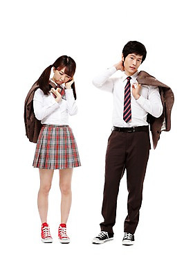 포토 JPG 스튜디오촬영 전신 학생 옷 여학생 여자 남자 교복 남학생 포즈 청소년 양갈래머리 고등학생 실내 피곤 고개숙이기 서기 들기 누끼 사람 동양인 두명 앞모습 10대 친구 한국인 좌절 괴로움 힘듦 십대만 국내포토 헤어스타일 감정 뷰포인트 컨셉 관계 모션 숙이기 인종 내부 파일형식